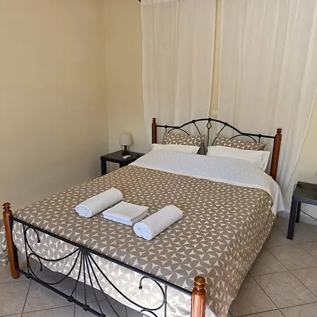 Garden 20m From The Sea *