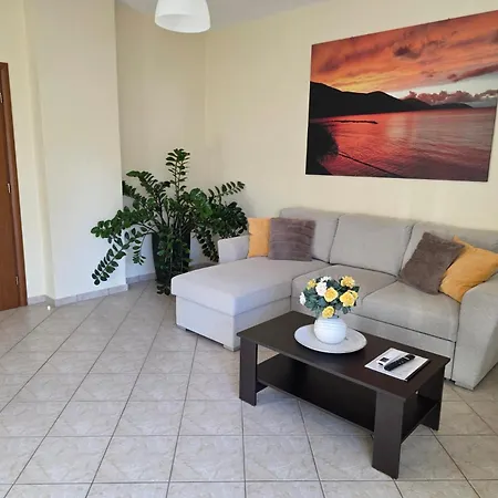 Apartment Garden 20m From The Sea *